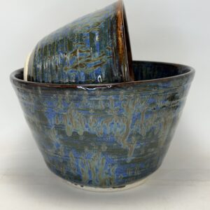 2 Serving bowls